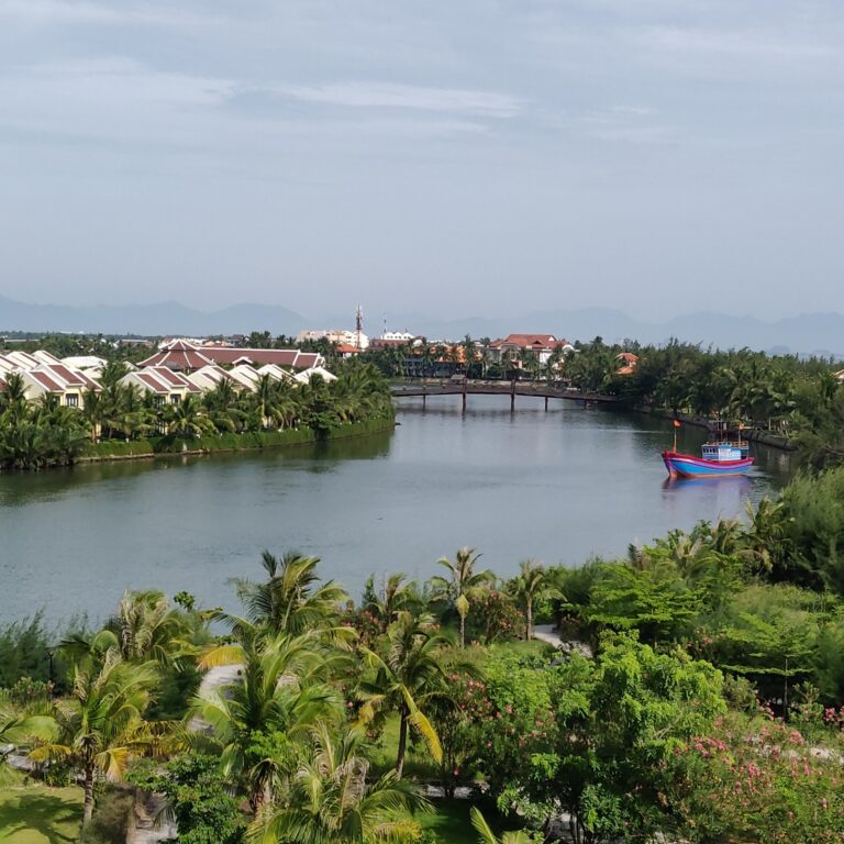 Hoi An lake